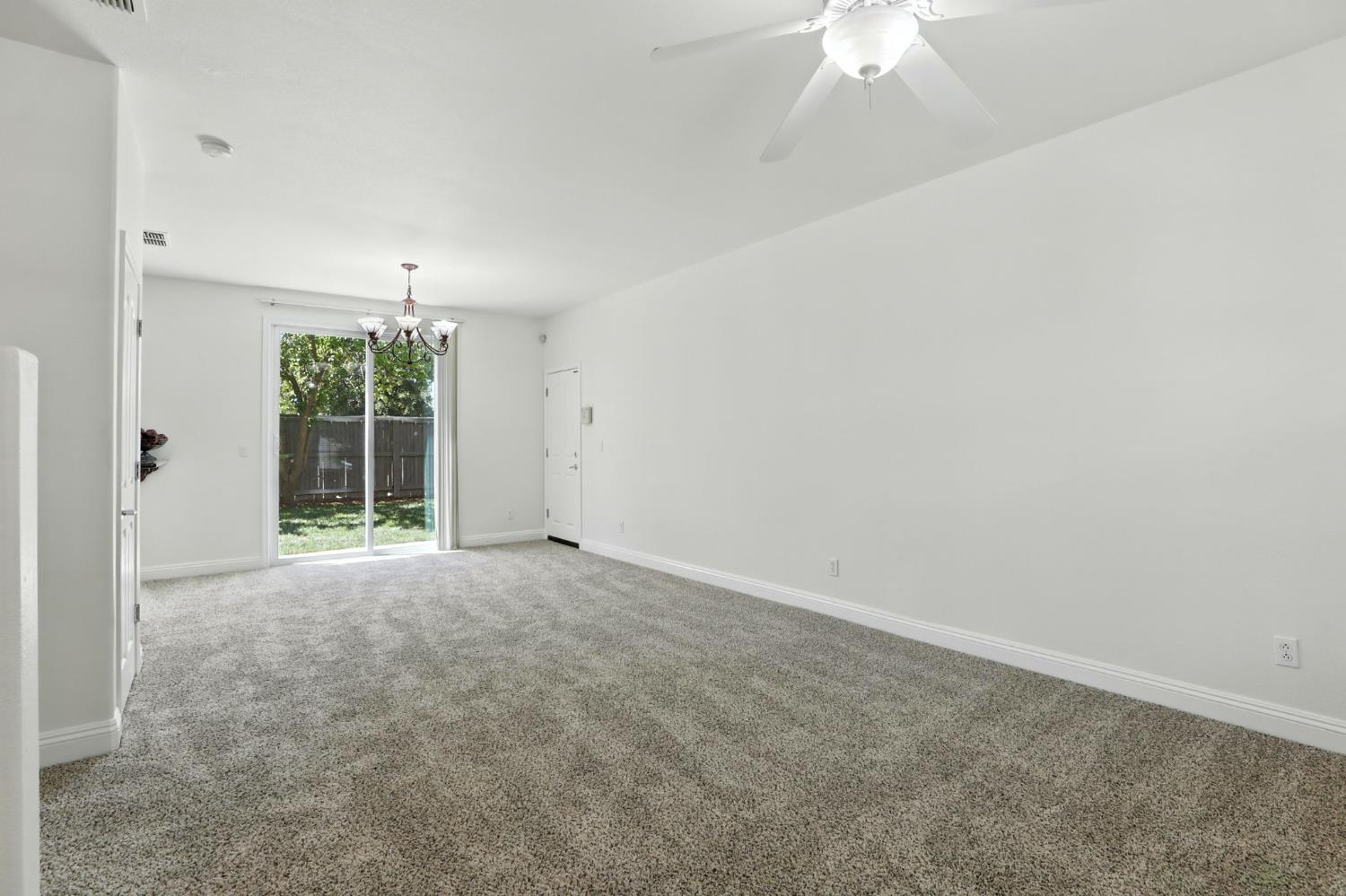 5423 Knotty Pine Way