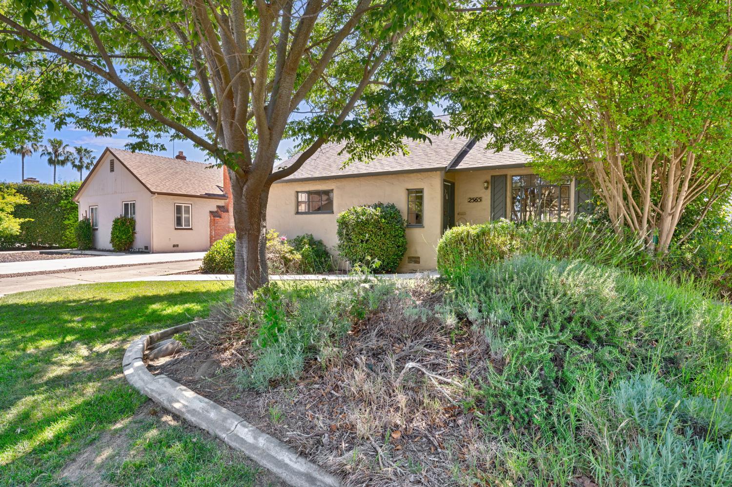 2565 14th Street