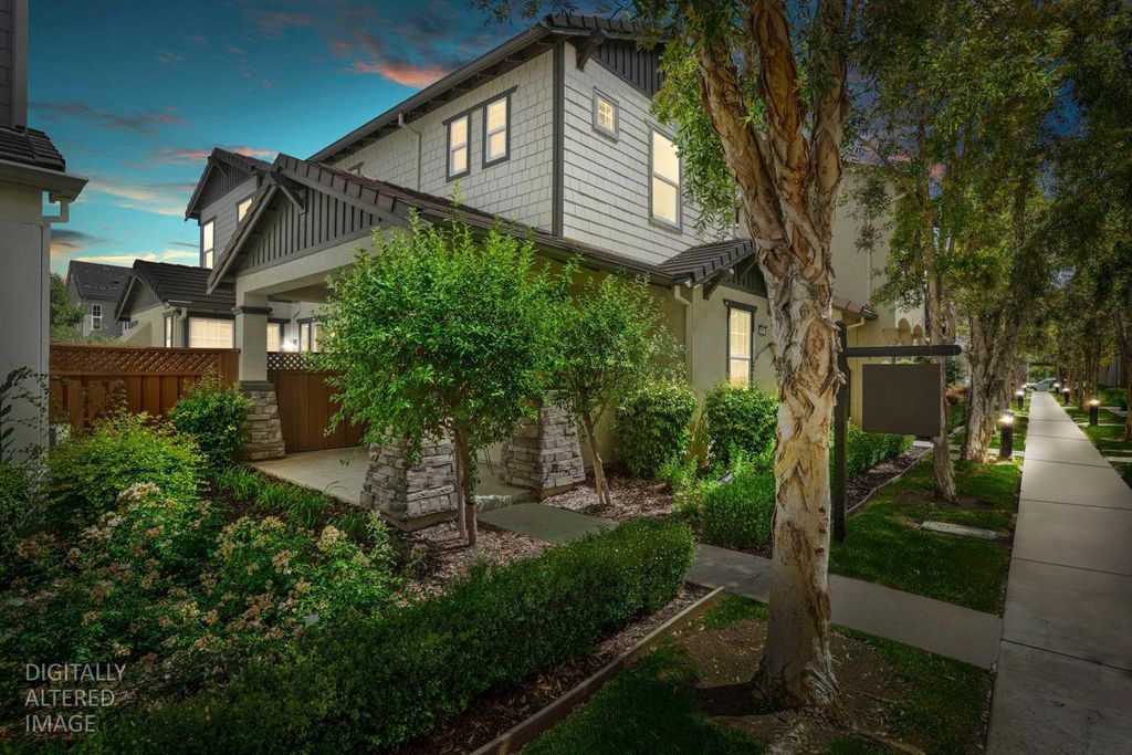 Photo of 171 W Santa Cruz Way, Mountain House, CA 95391 (MLS # 226037941)