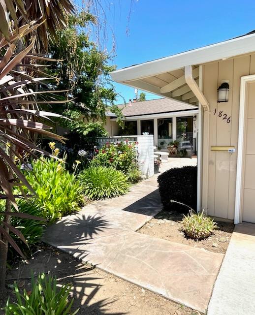 1826 Carmelo Drive