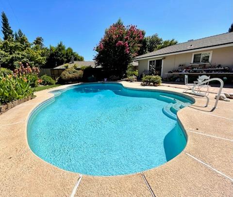 1826 Carmelo Drive