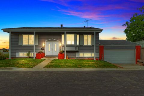 352 Monte Carlo Avenue Union City CA 94587