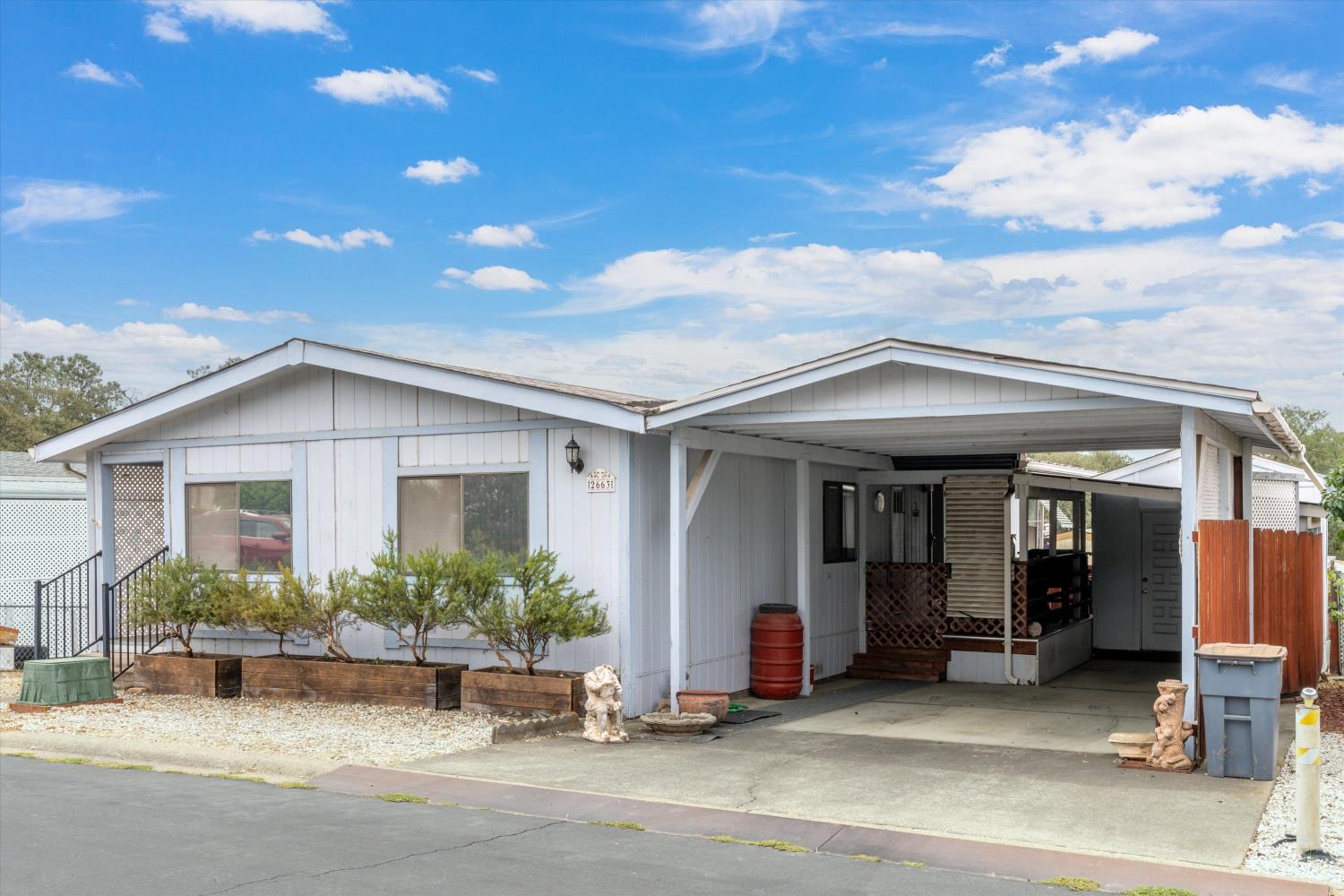 2663 Chaise Drive