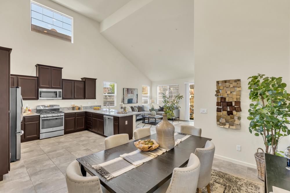 4012 Branigan Lake Way