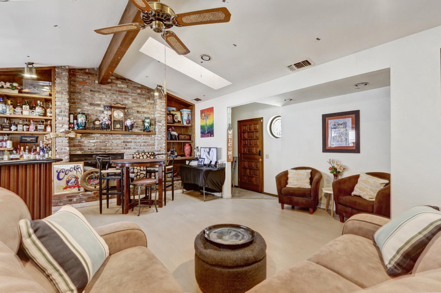 5712 San Juan Avenue