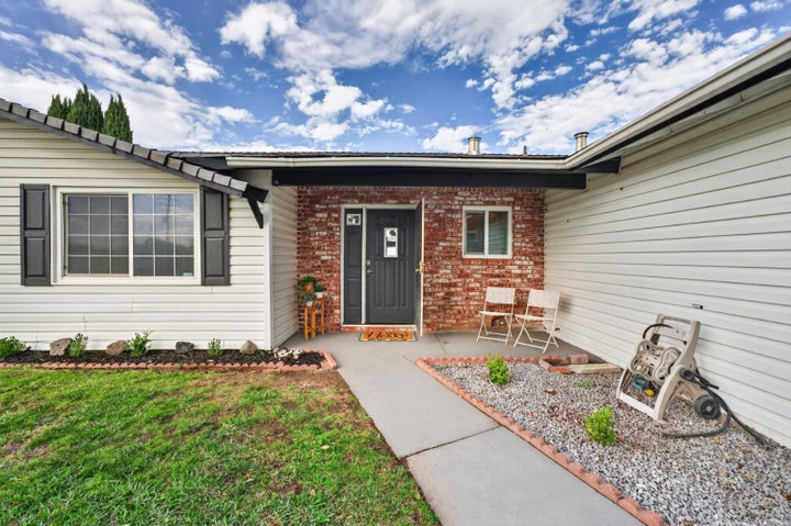 Photo 1 of 28 — 4327 Larson Street, Olivehurst, CA 95961