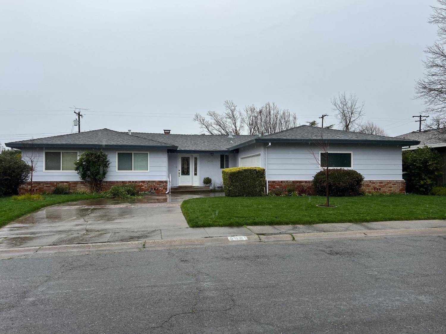5031 Oak Leaf Avenue