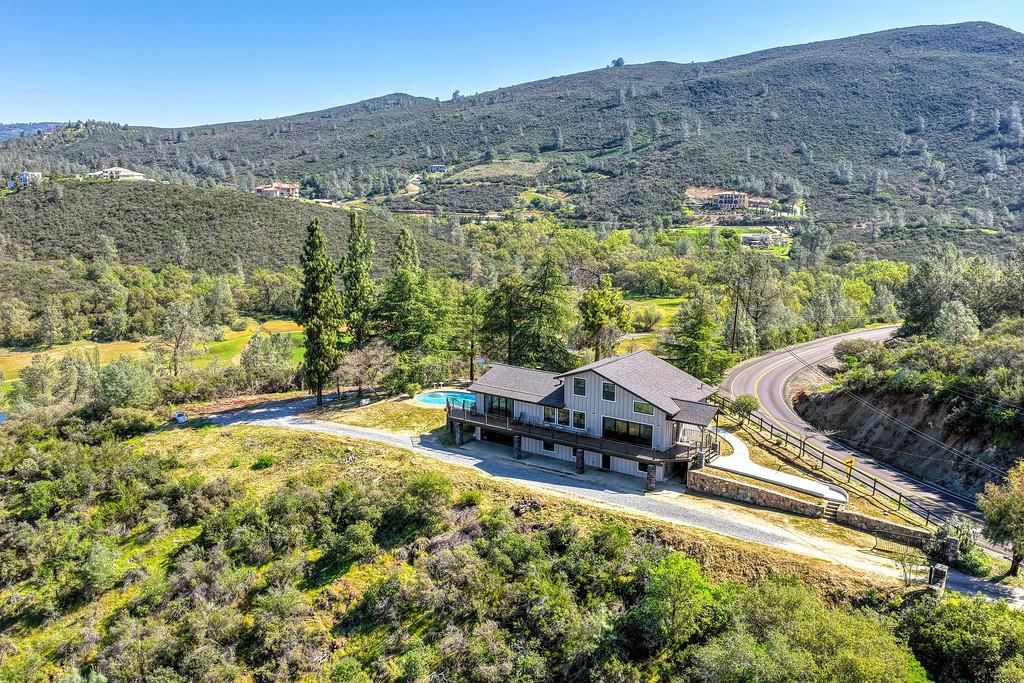 Photo of 784 Salmon Falls Road, El Dorado Hills, CA 95762 (MLS # 226040578)