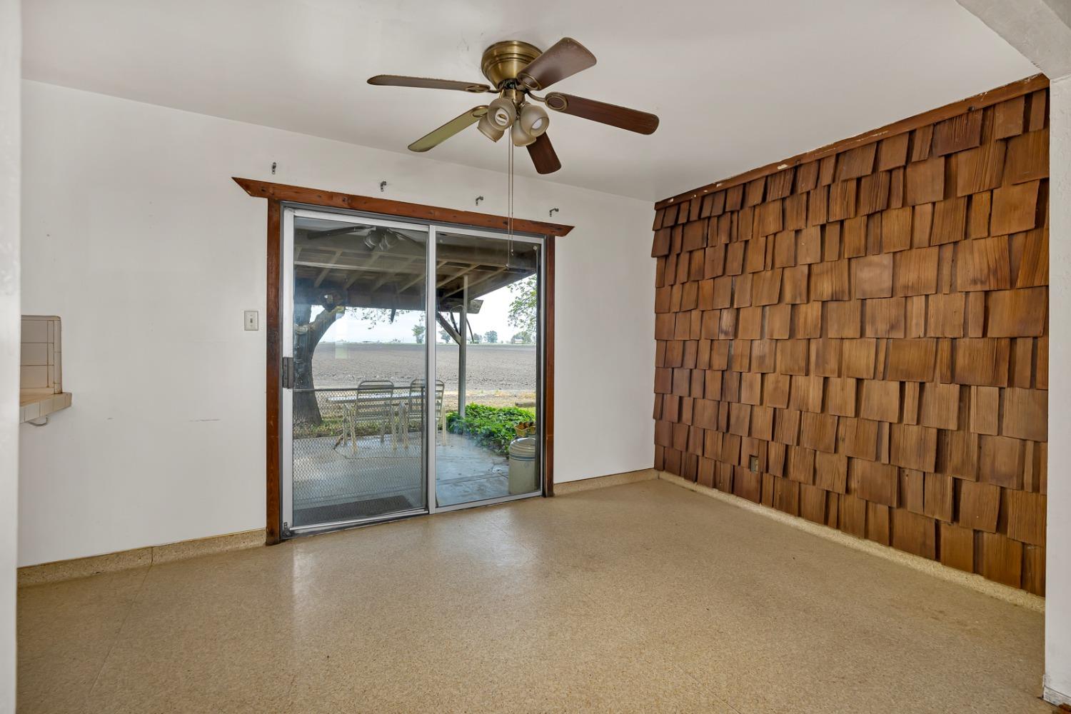 Dos Palos, California 93620, United States, 4 Bedrooms Bedrooms, ,2 BathroomsBathrooms,Residential,Active,61721