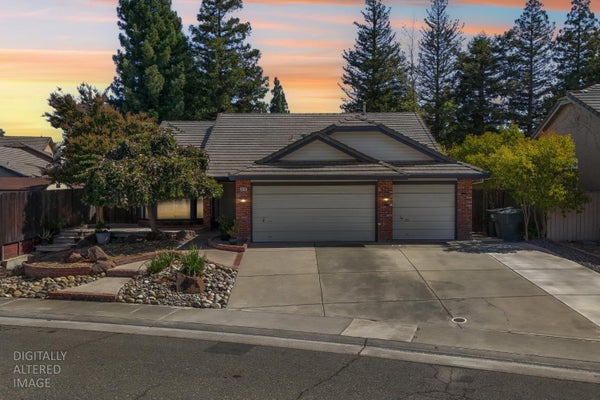 8410 CLEAR VALLEY CT, ANTELOPE, CA 95843 - Image fc772c37b1bf69ee73ff6c2d7c108d2d/2889944495