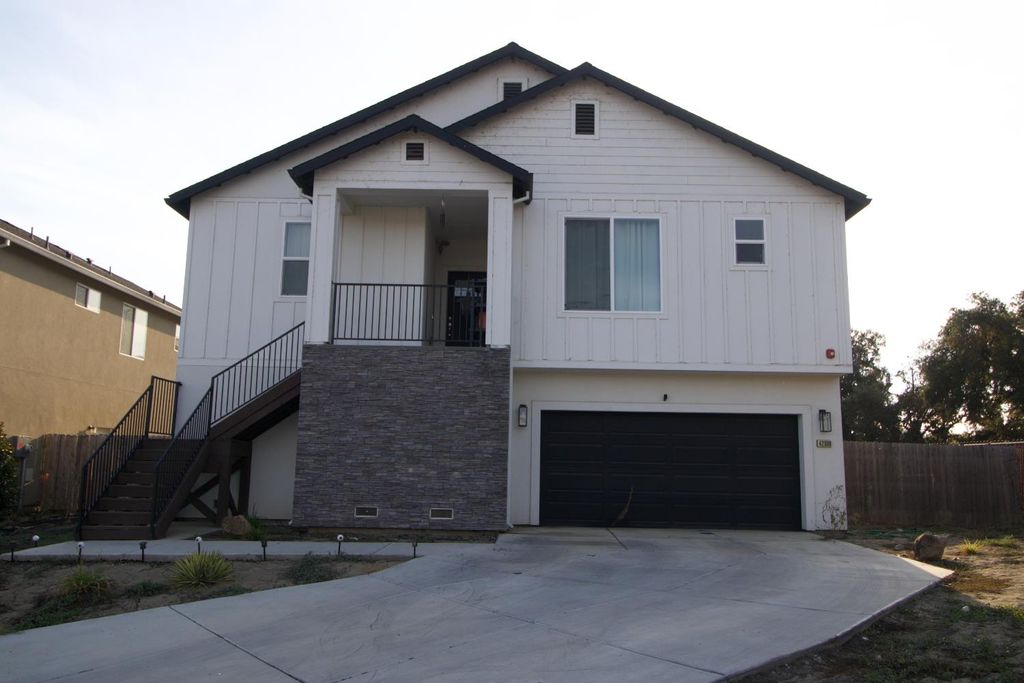 Photo of 42009 Bessie Dyer Court, Knights Landing, CA 95645 (MLS # 225139387)