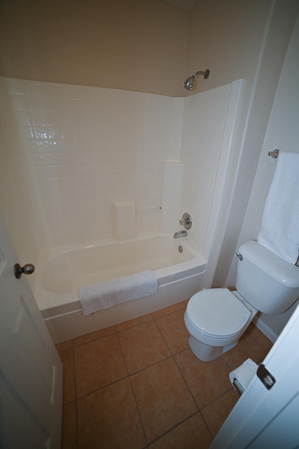 Stockton, California 95209, United States, 3 Bedrooms Bedrooms, ,3 BathroomsBathrooms,Residential,Pending,90319