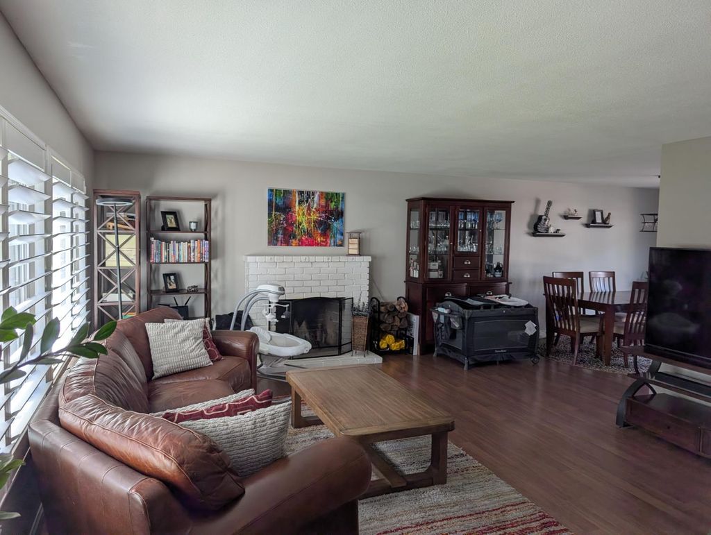 Photo of 2334 Via Camino Avenue, Carmichael, CA 95608 (MLS # 226032174)