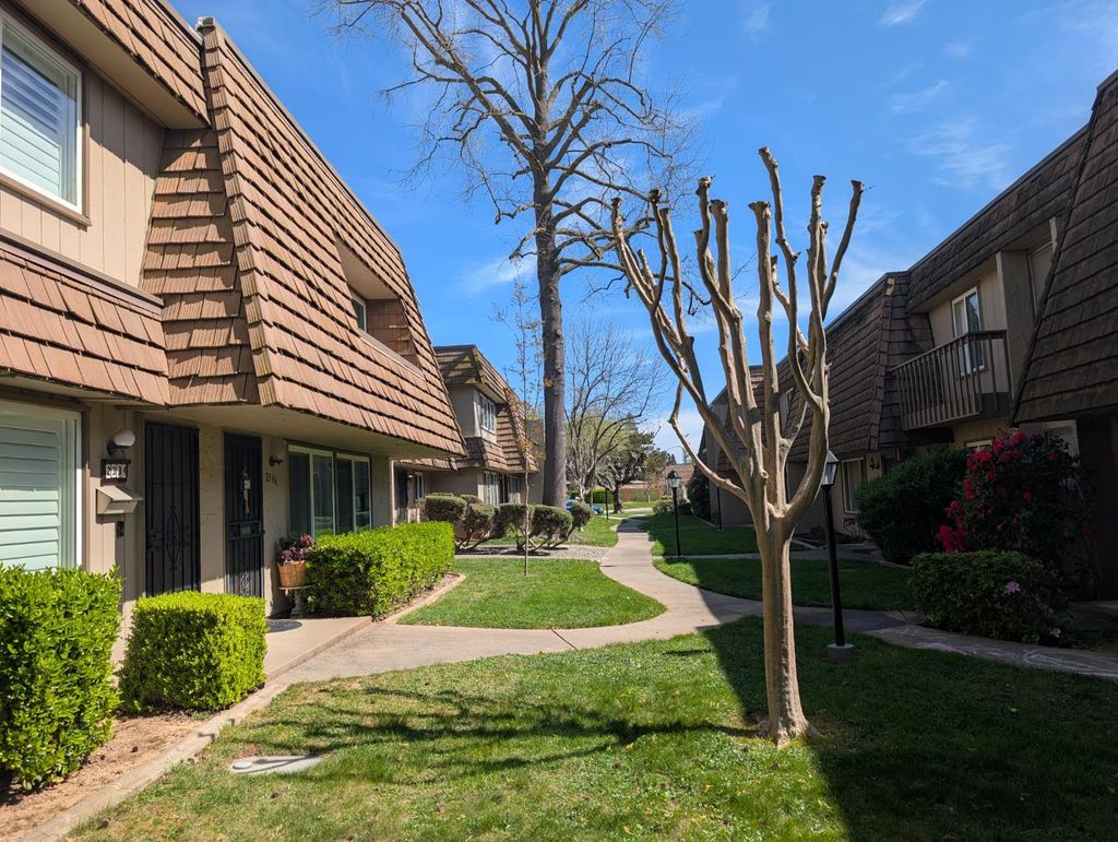 Photo of 2334 Via Camino Avenue, Carmichael, CA 95608 (MLS # 226032174)