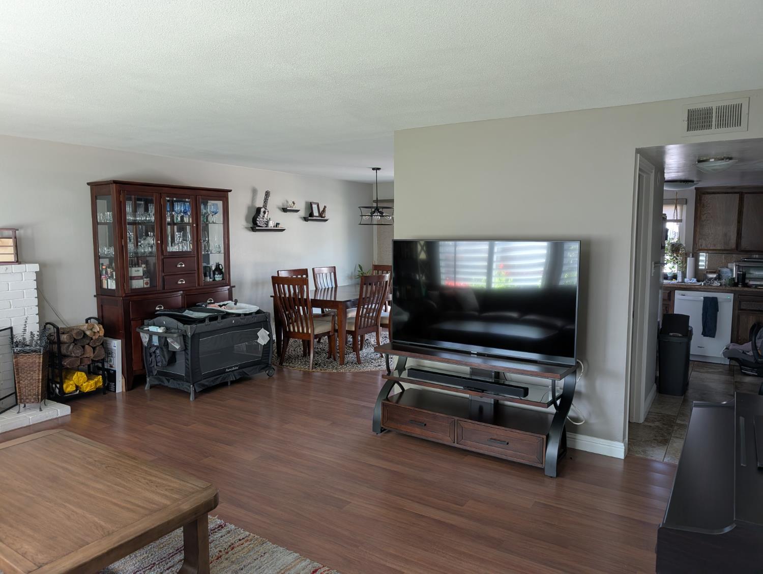 2334 Via Camino Avenue