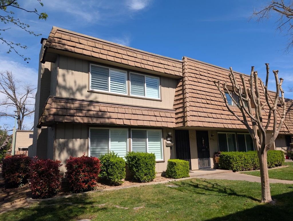 Photo of 2334 Via Camino Avenue, Carmichael, CA 95608 (MLS # 226032174)