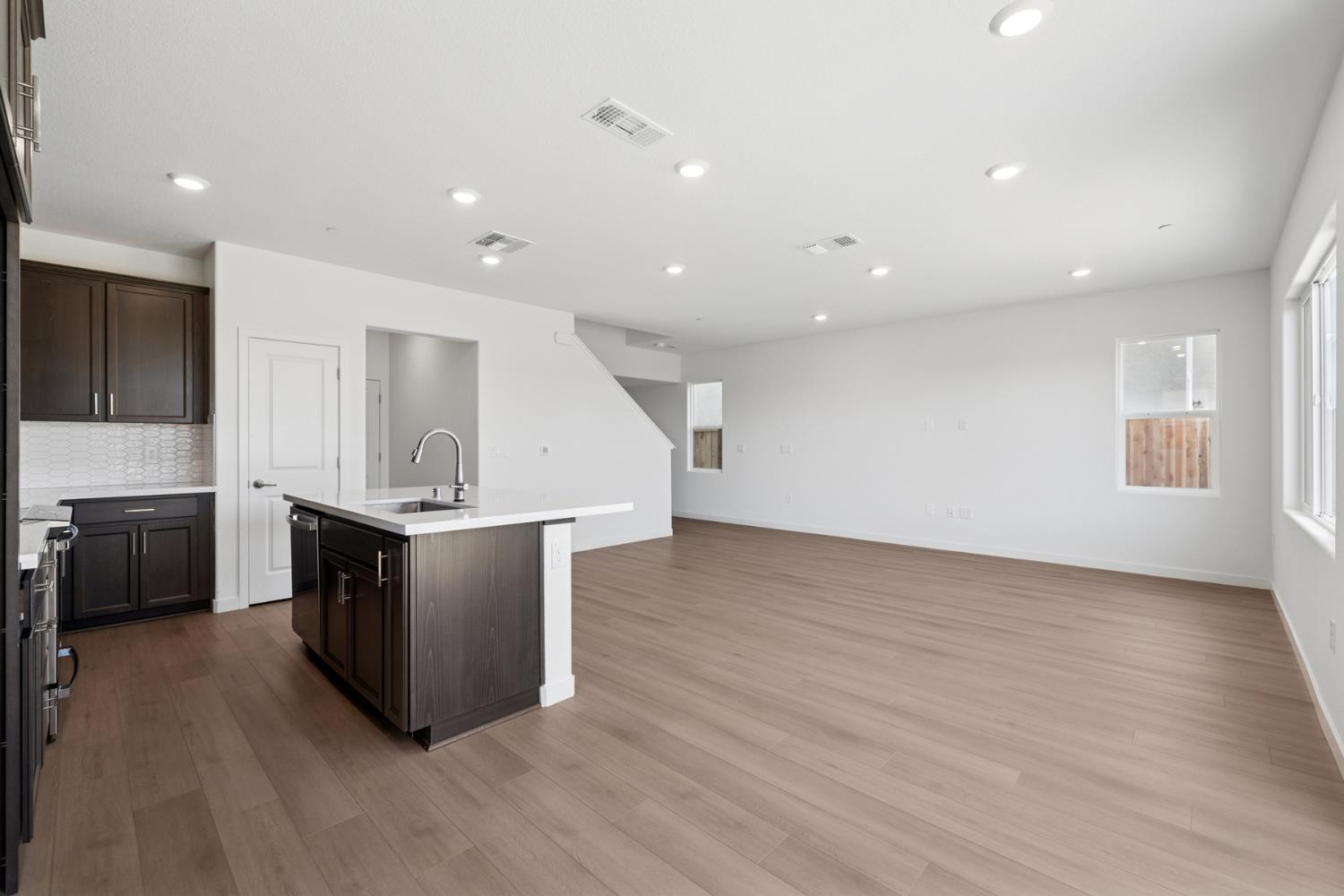 3389 Shaker Way