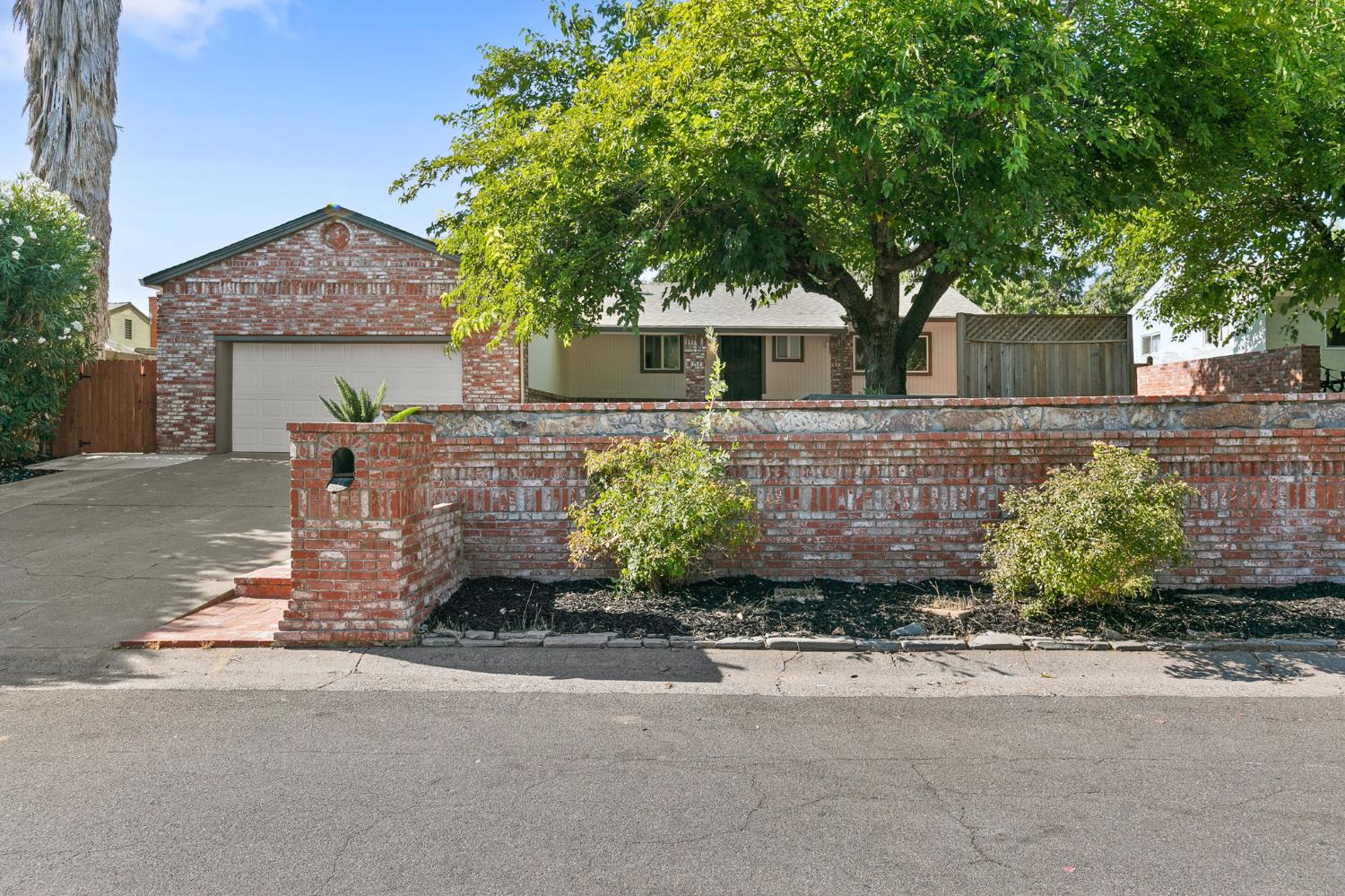 7205 Zelinda Drive