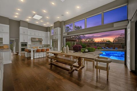 1001 Cirby Way Roseville CA 95661