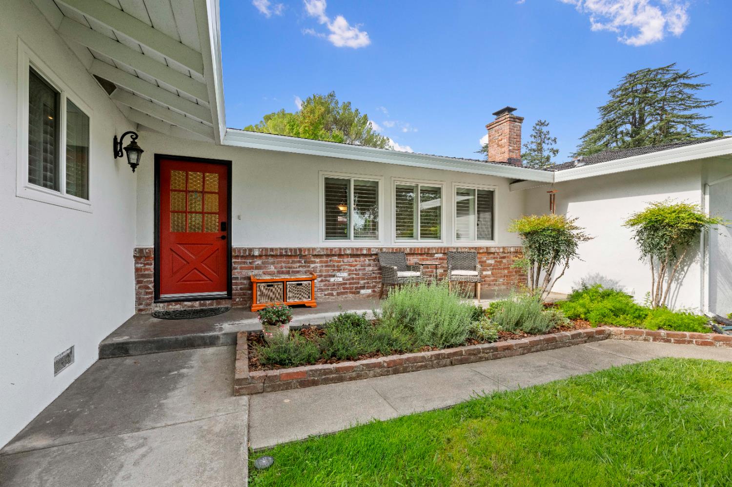 1325 Philomene Court