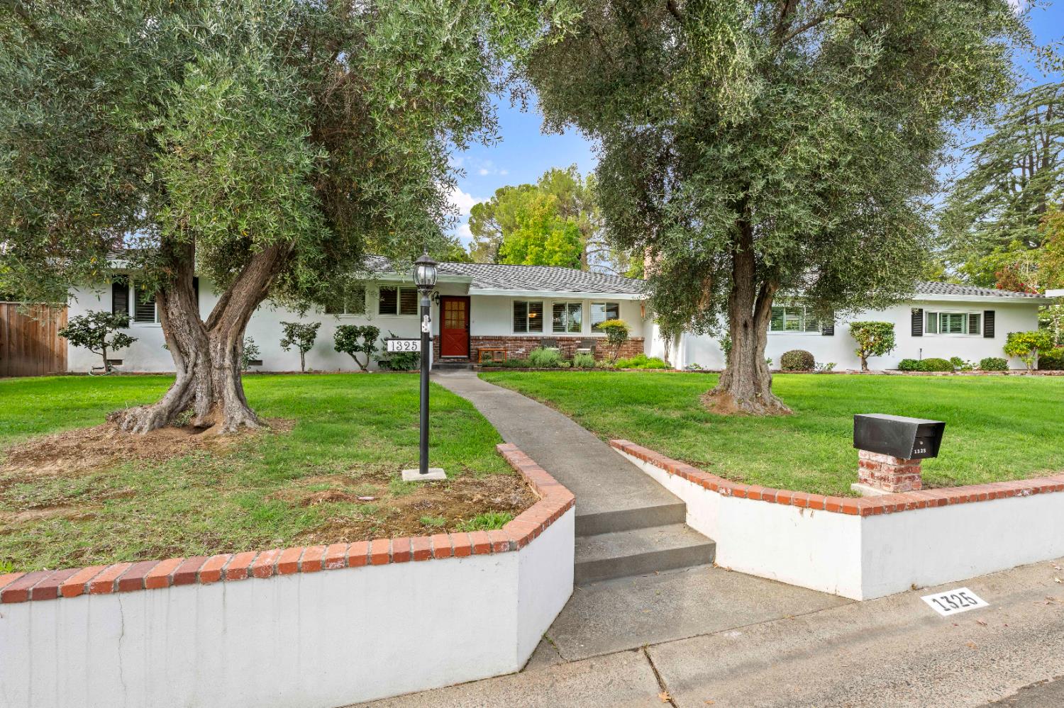 1325 Philomene Court