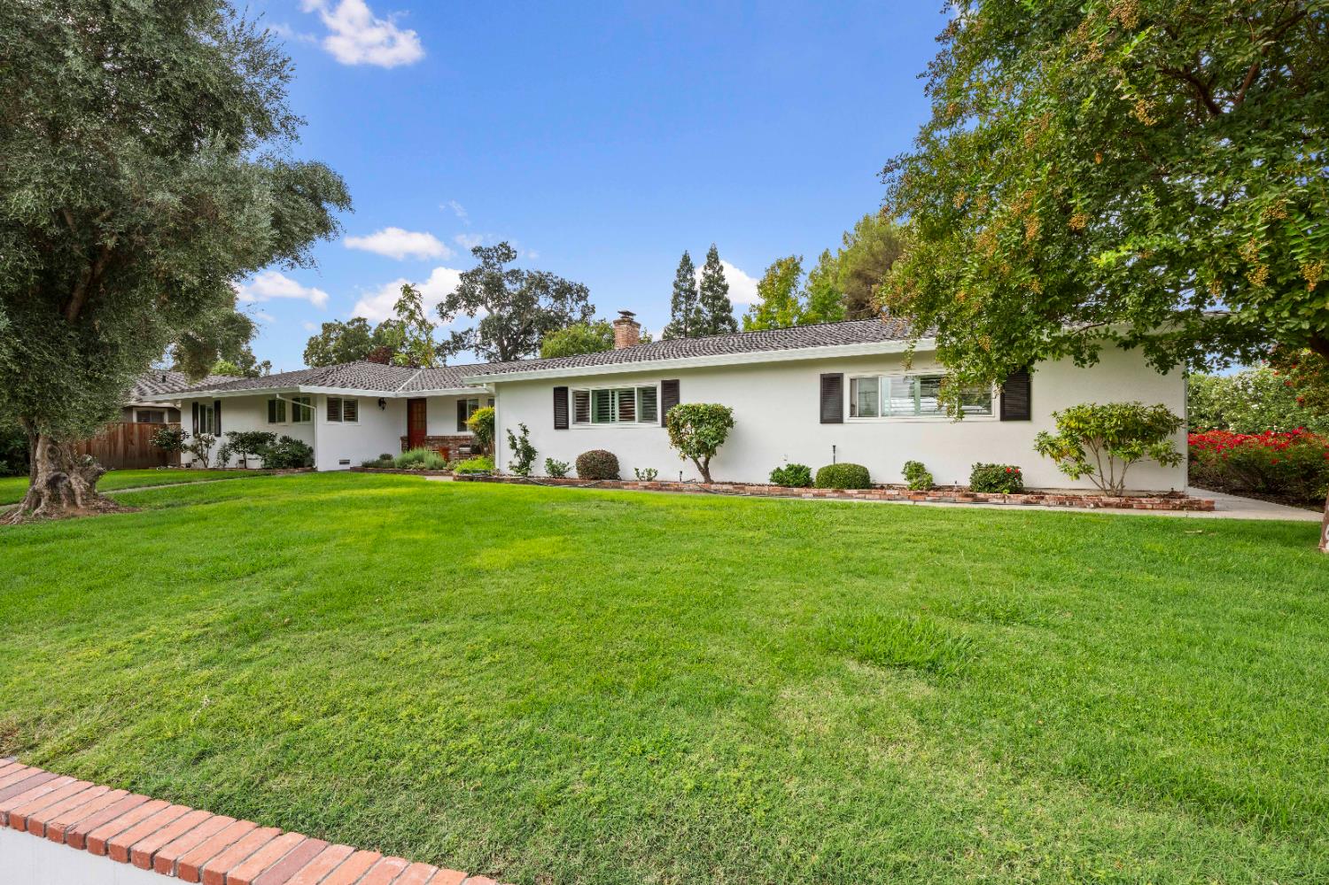 1325 Philomene Court