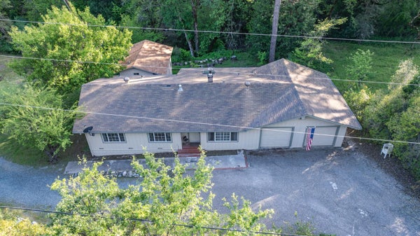 8792 HIDDEN VALLEY RD, MOUNTAIN RANCH, CA 95246 - Image fce7e7a8a98c8cb11d26064aeae86c0f/154289189