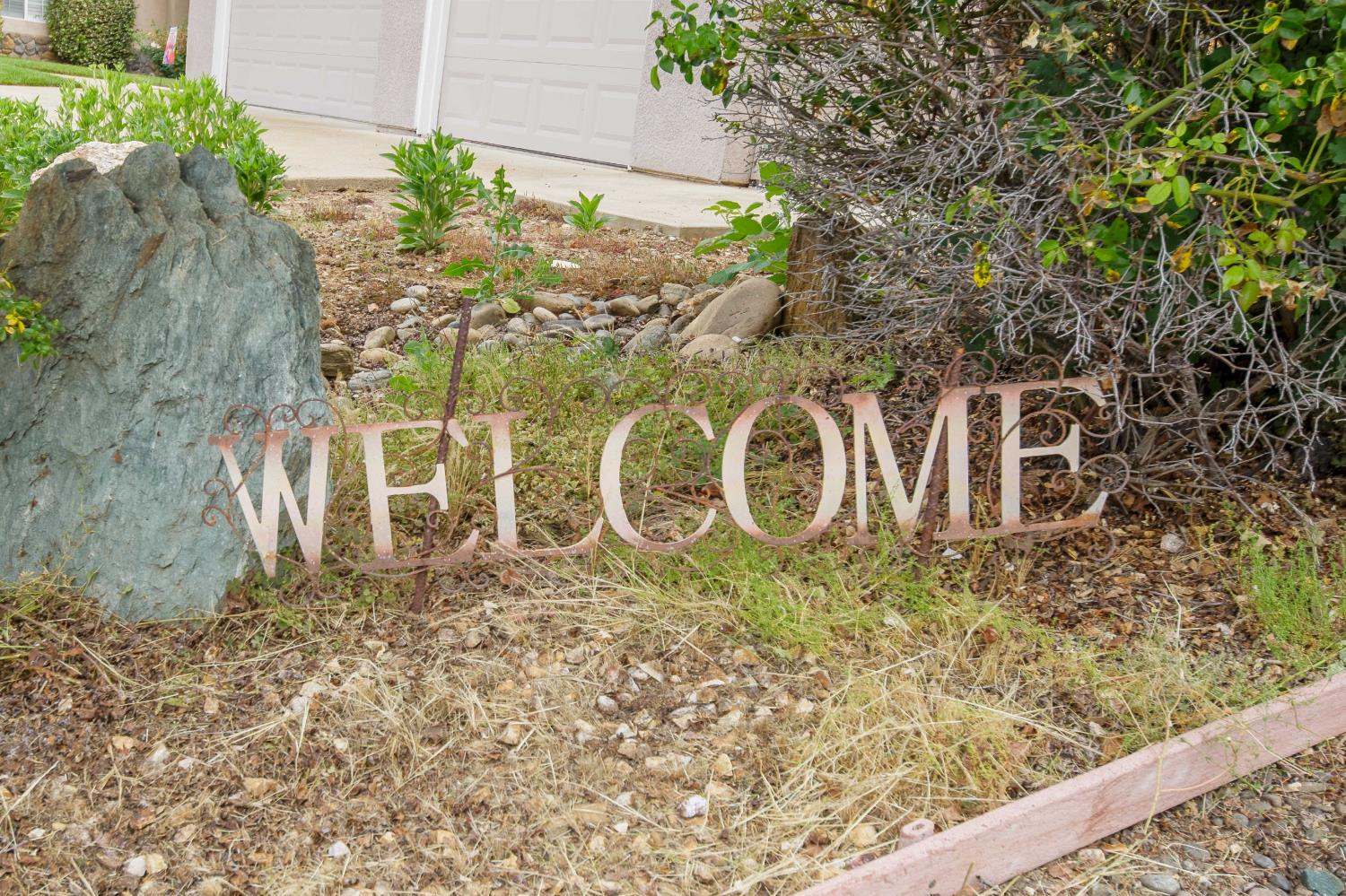 17585 Twin Oak Drive