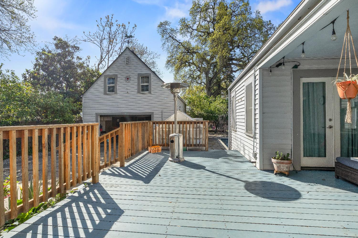 1150 Arcade Boulevard