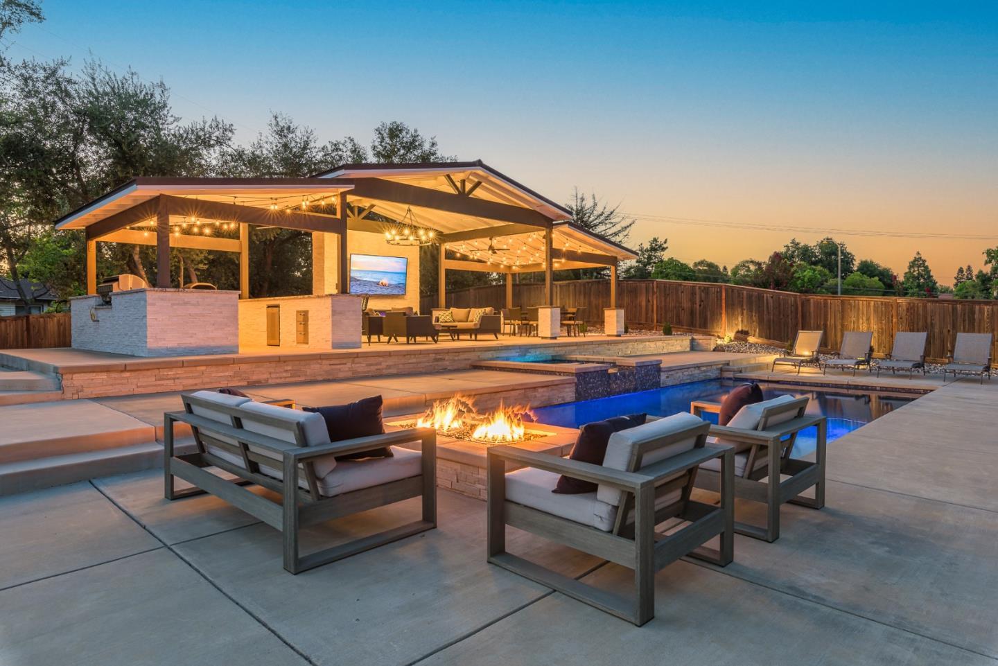 3543 Serramont Court