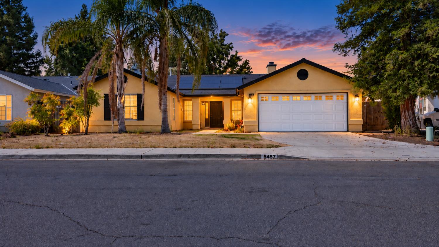 5457 N Ensanada Avenue