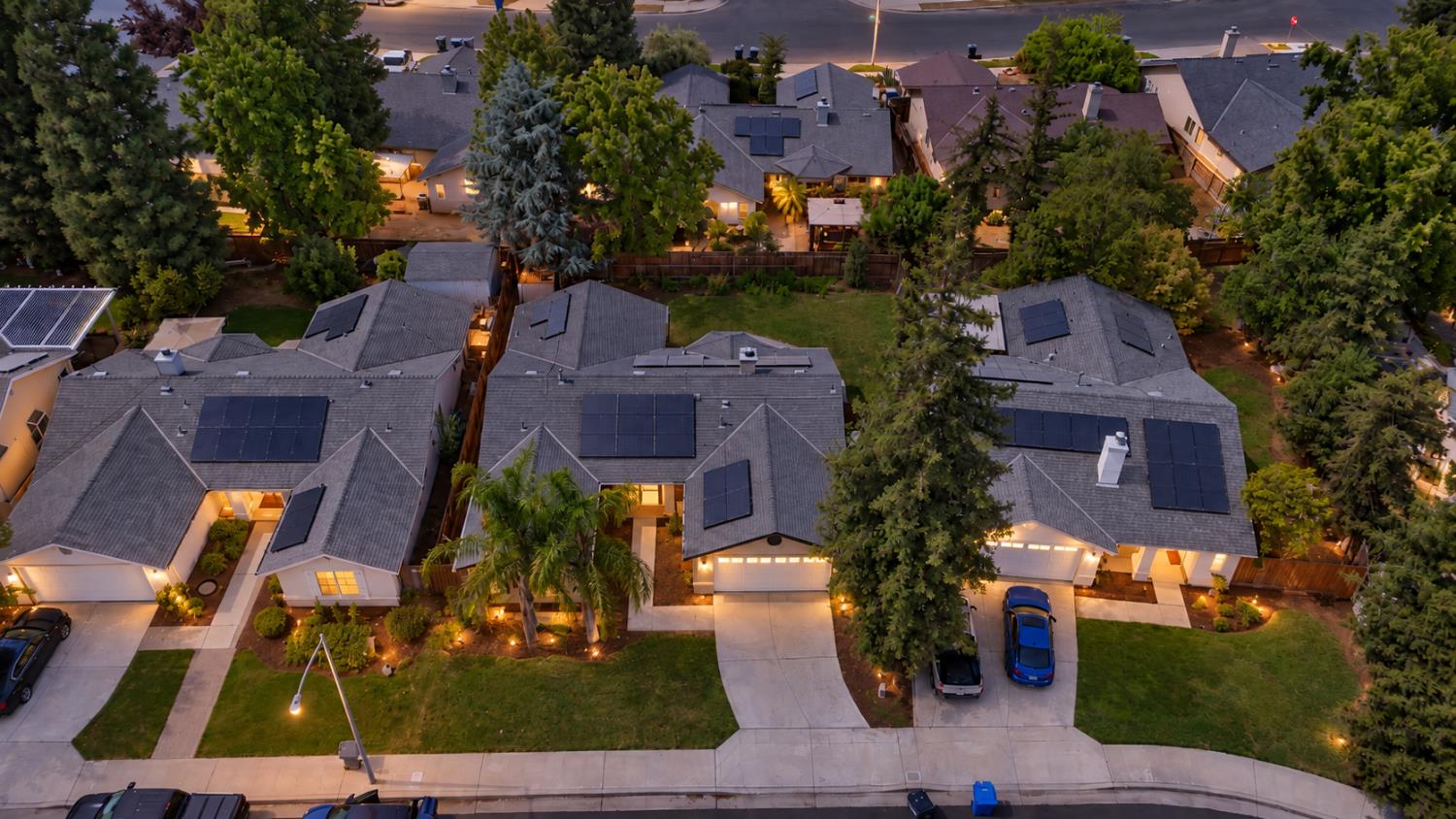 5457 N Ensanada Avenue