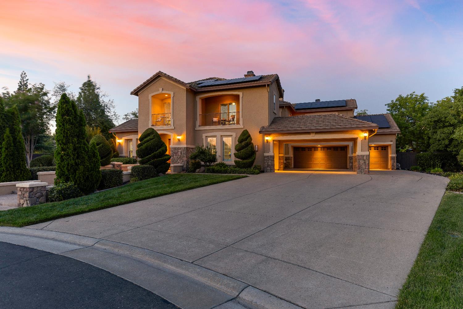 120 Cresta Court
