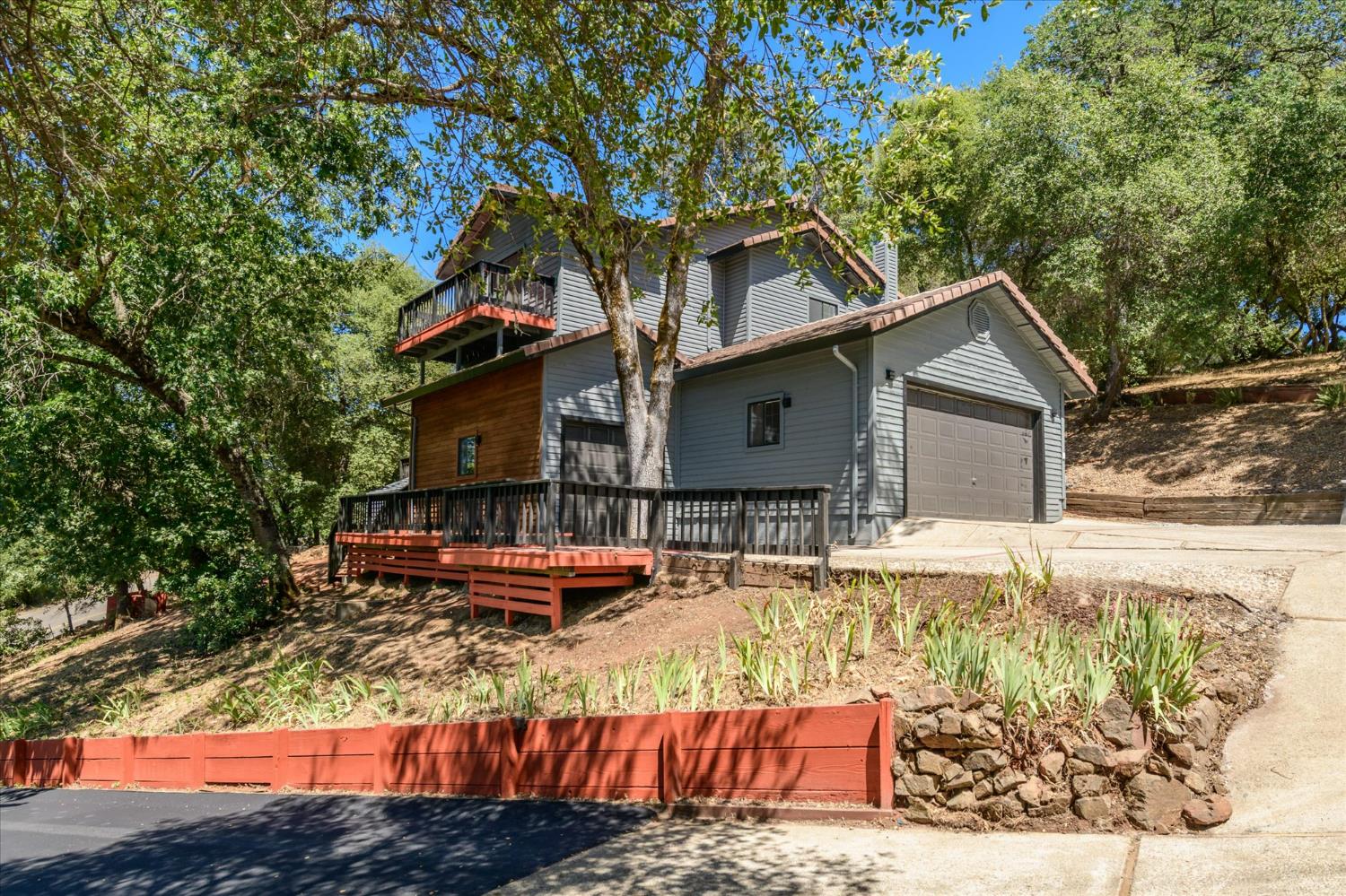 3464 Mira Loma Drive
