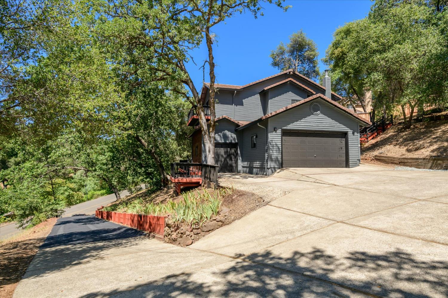 3464 Mira Loma Drive