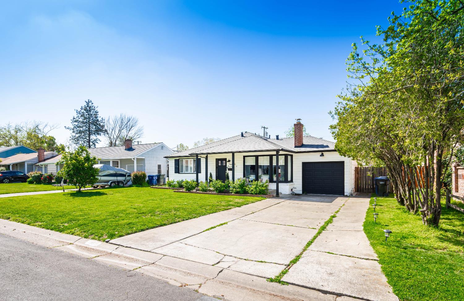 4004 Lusk Drive