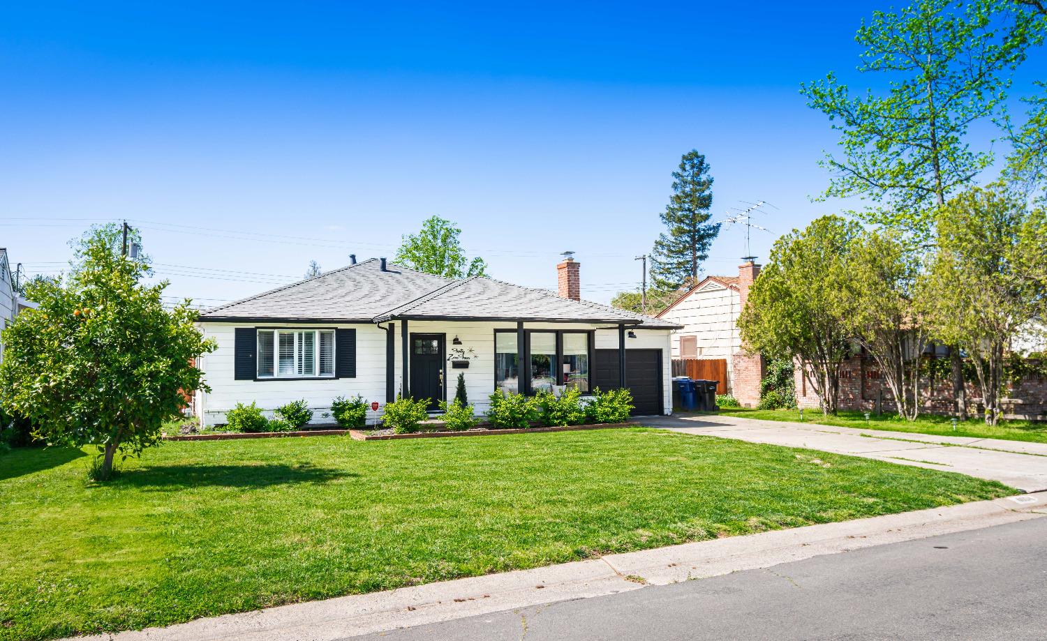 4004 Lusk Drive