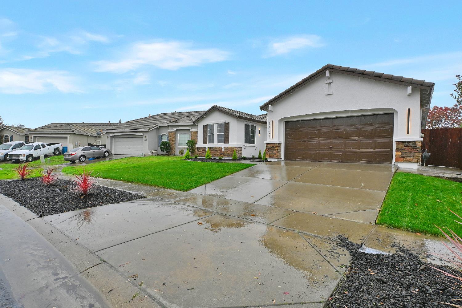 1302 Amaranth Street