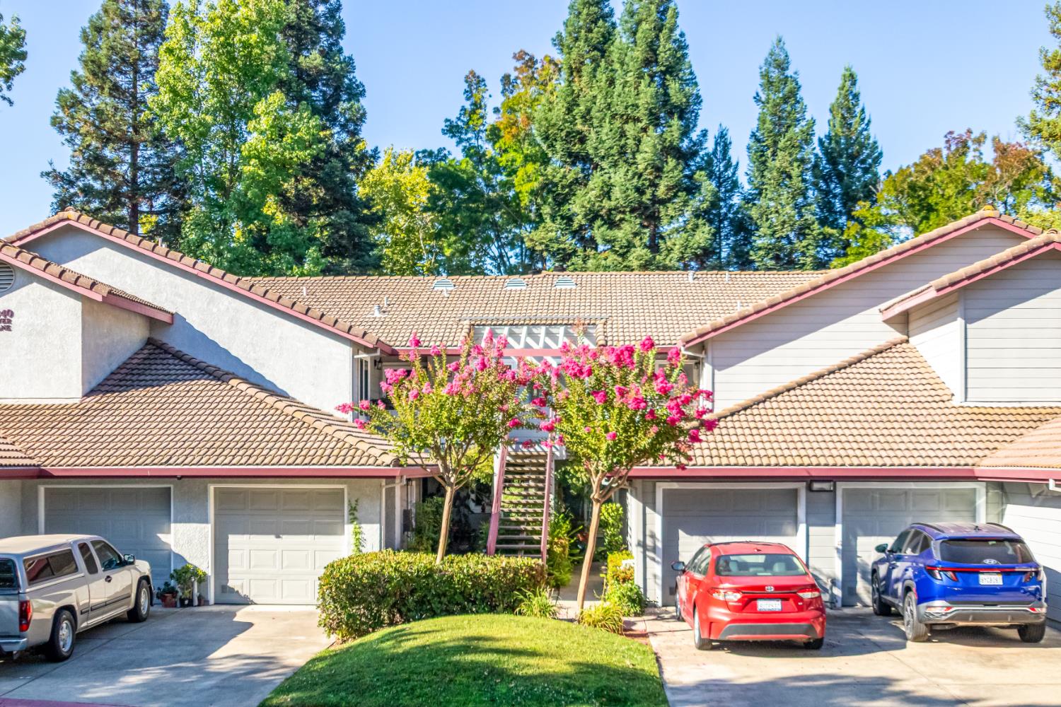 4840 Dover Lane 406