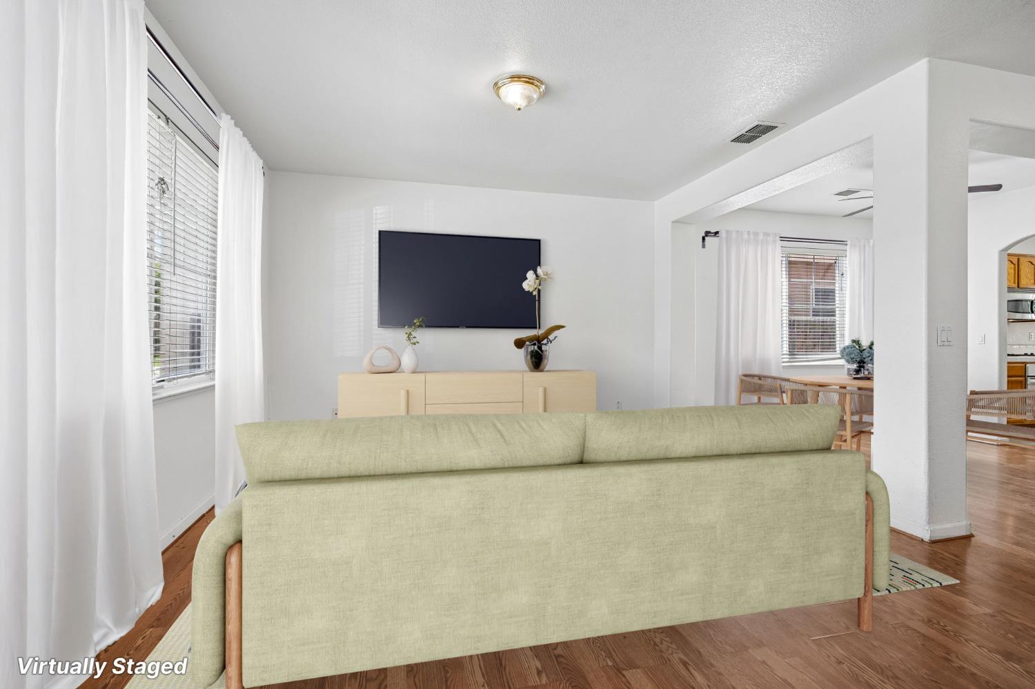 3959 Leslie Court