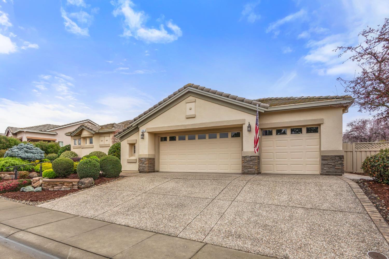 755 Castleberry Lane