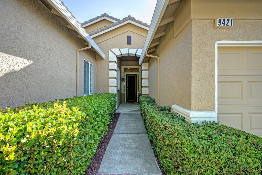 9421 Lakepoint Drive