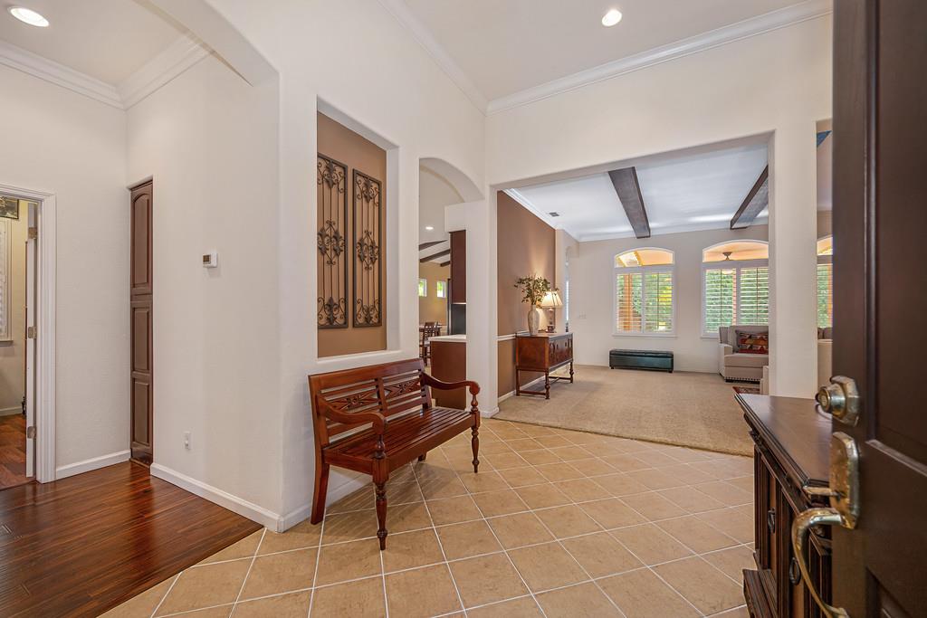9421 Lakepoint Drive