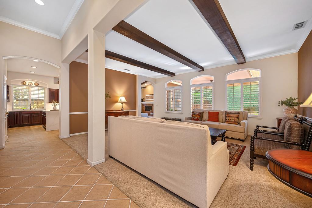 9421 Lakepoint Drive