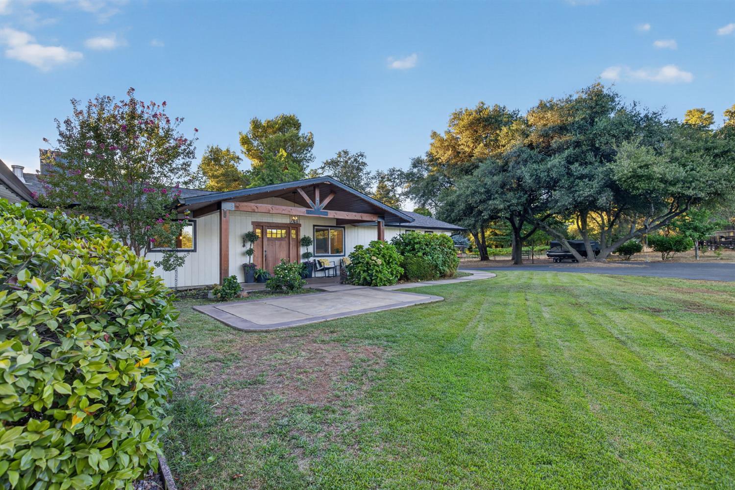 3252 Old Orchard Lane