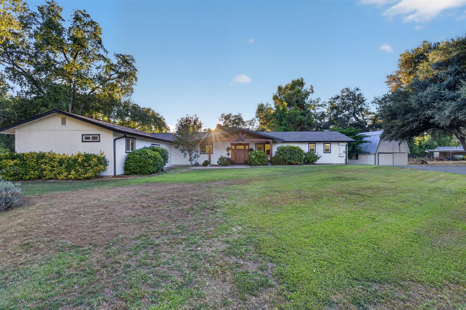 3252 Old Orchard Lane