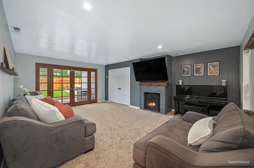 1204 Shadowglen Road