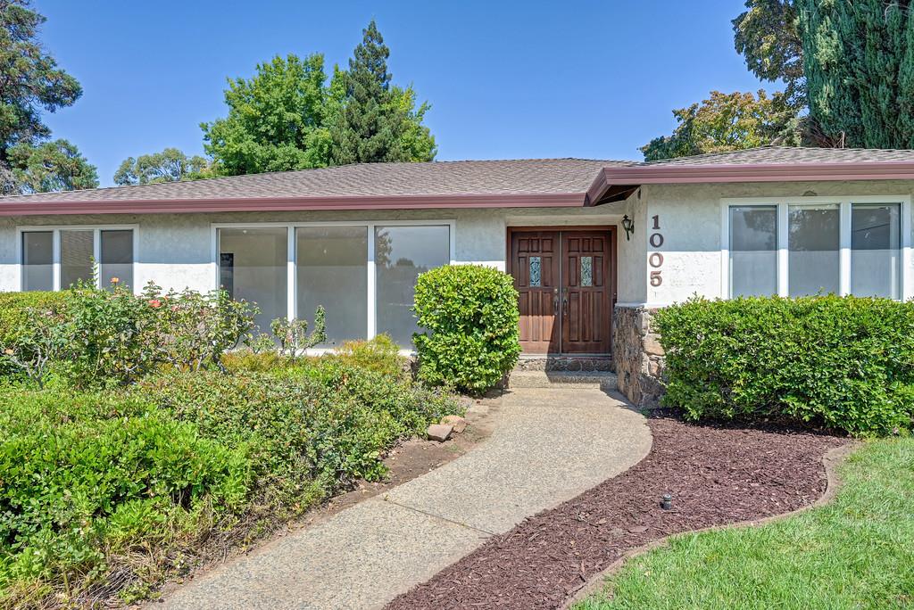 1005 Friars Court