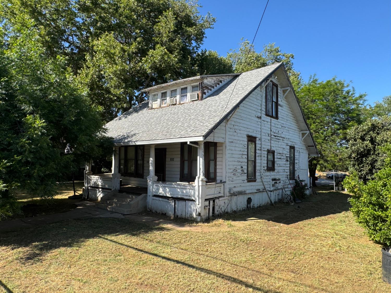 318 Preston Avenue