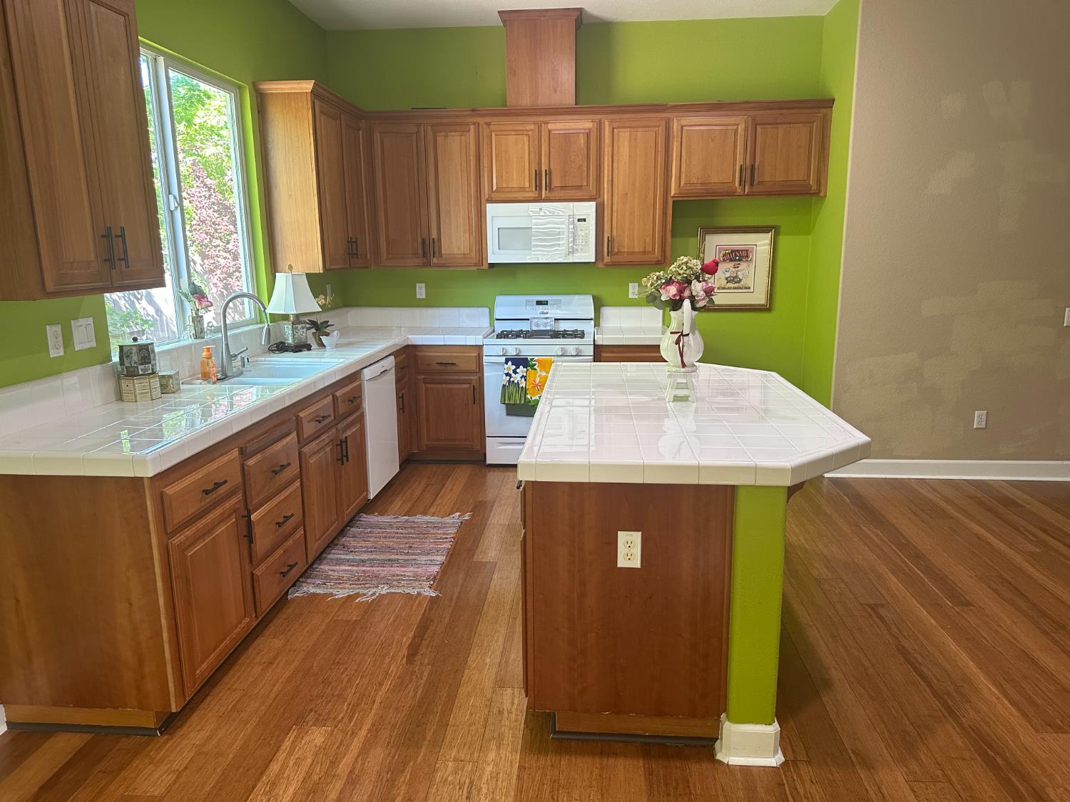 2064 Ranch Bluff Way